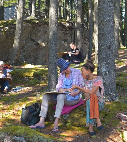 Students in a Haystack drawing class